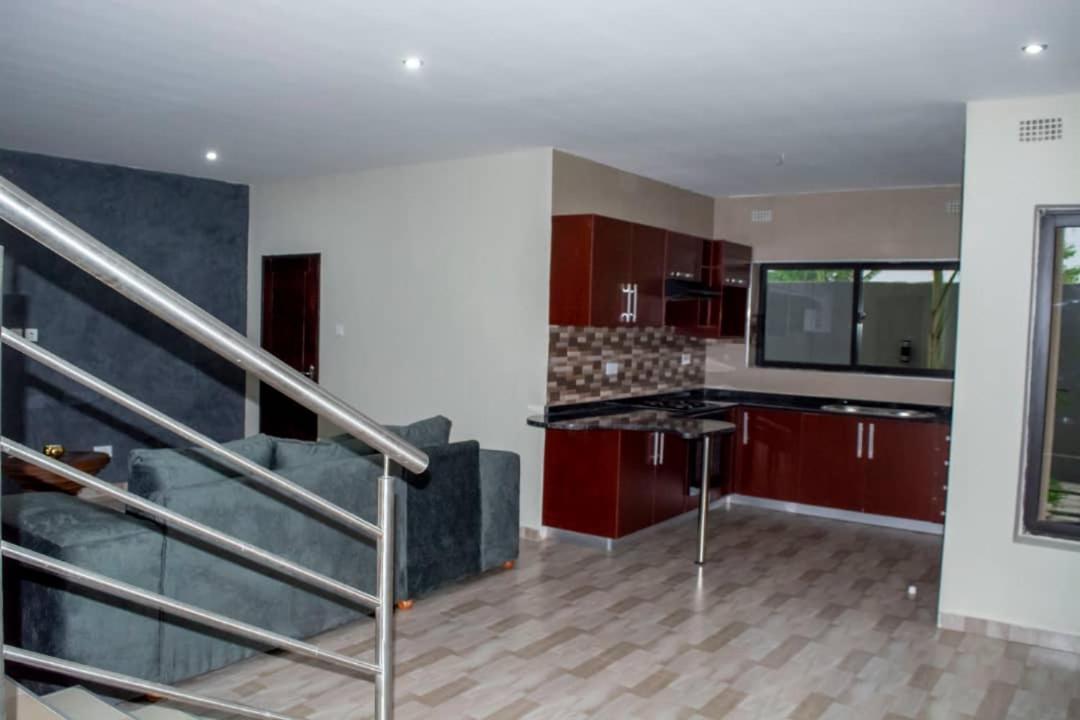 Royal Suites Apartments Лусака Экстерьер фото