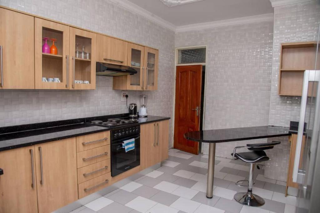 Royal Suites Apartments Лусака Экстерьер фото