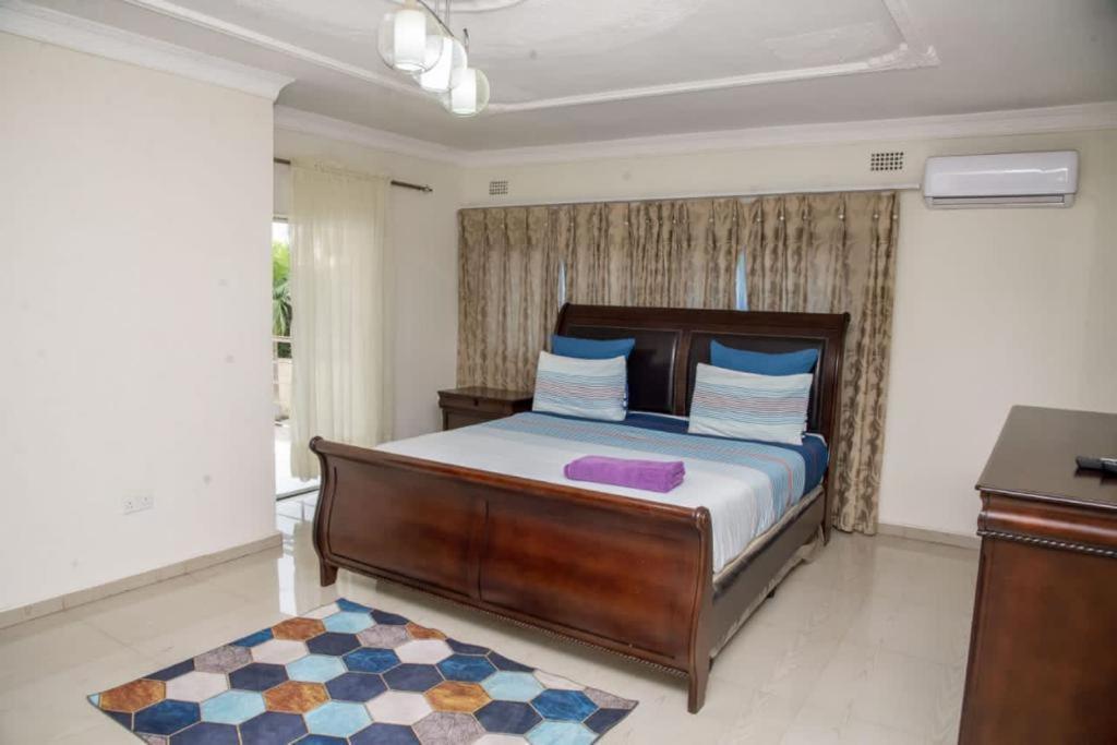 Royal Suites Apartments Лусака Экстерьер фото