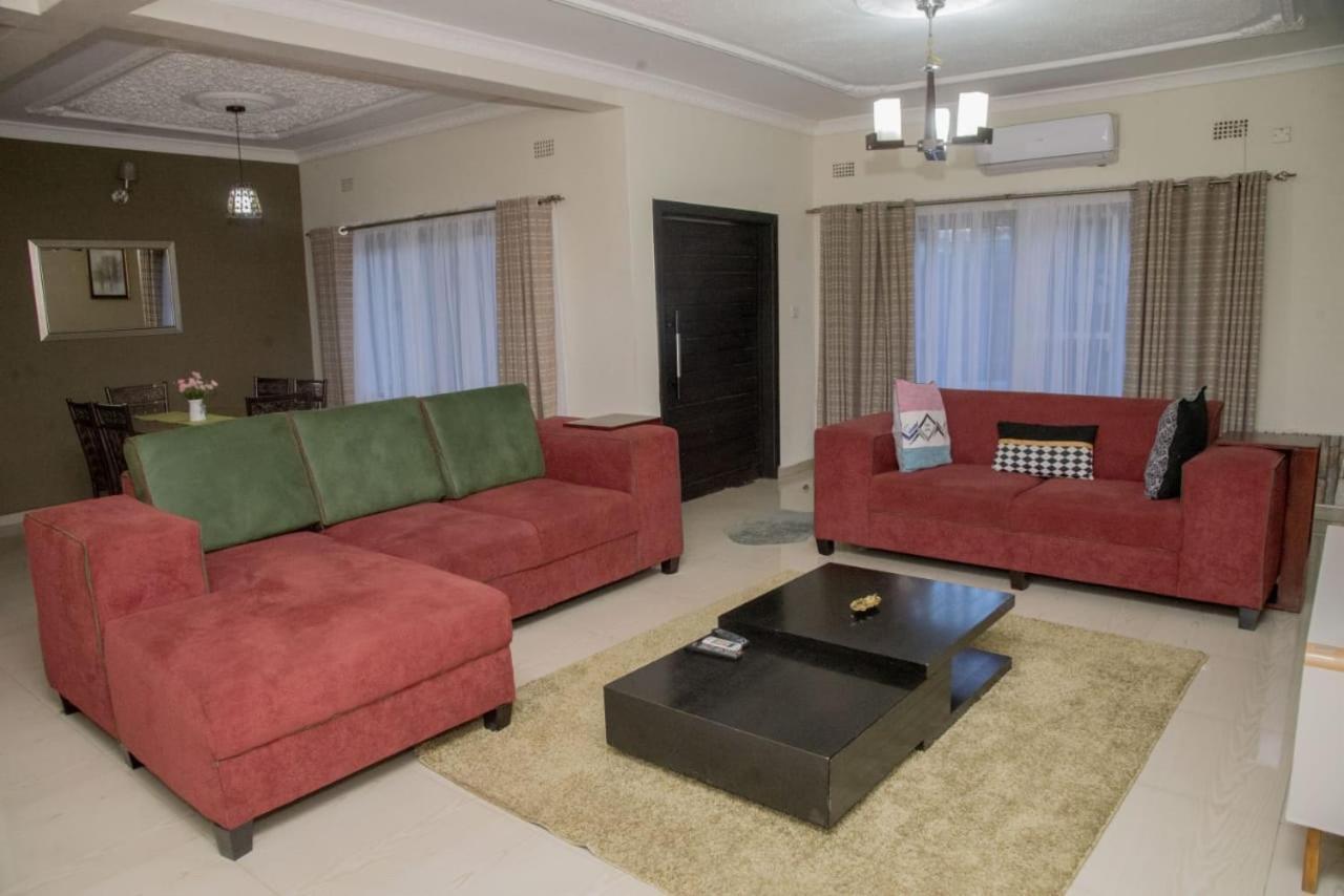 Royal Suites Apartments Лусака Экстерьер фото
