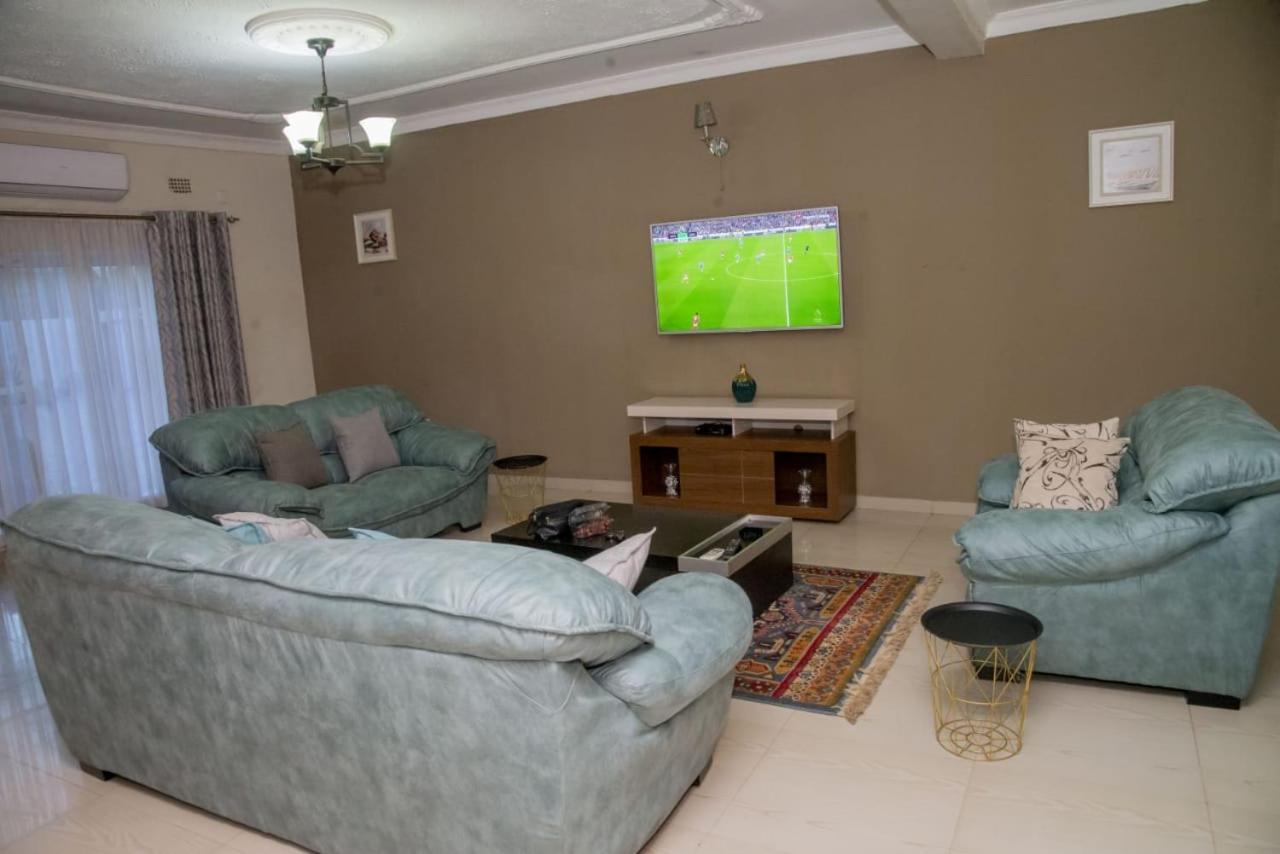 Royal Suites Apartments Лусака Экстерьер фото